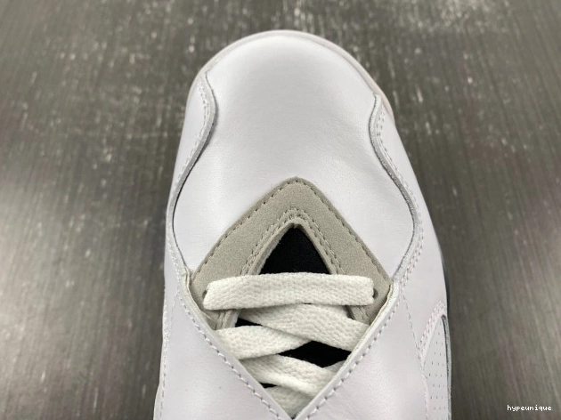 HYPE Jordan Bugs Bunny (2013) Retro 305381-103 Air 8 0813